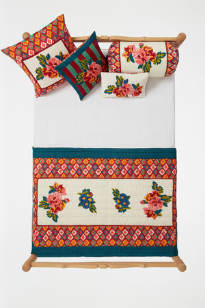 Lisa Corti Junior Reversible Quilt Bouque Cream 43" x 71"