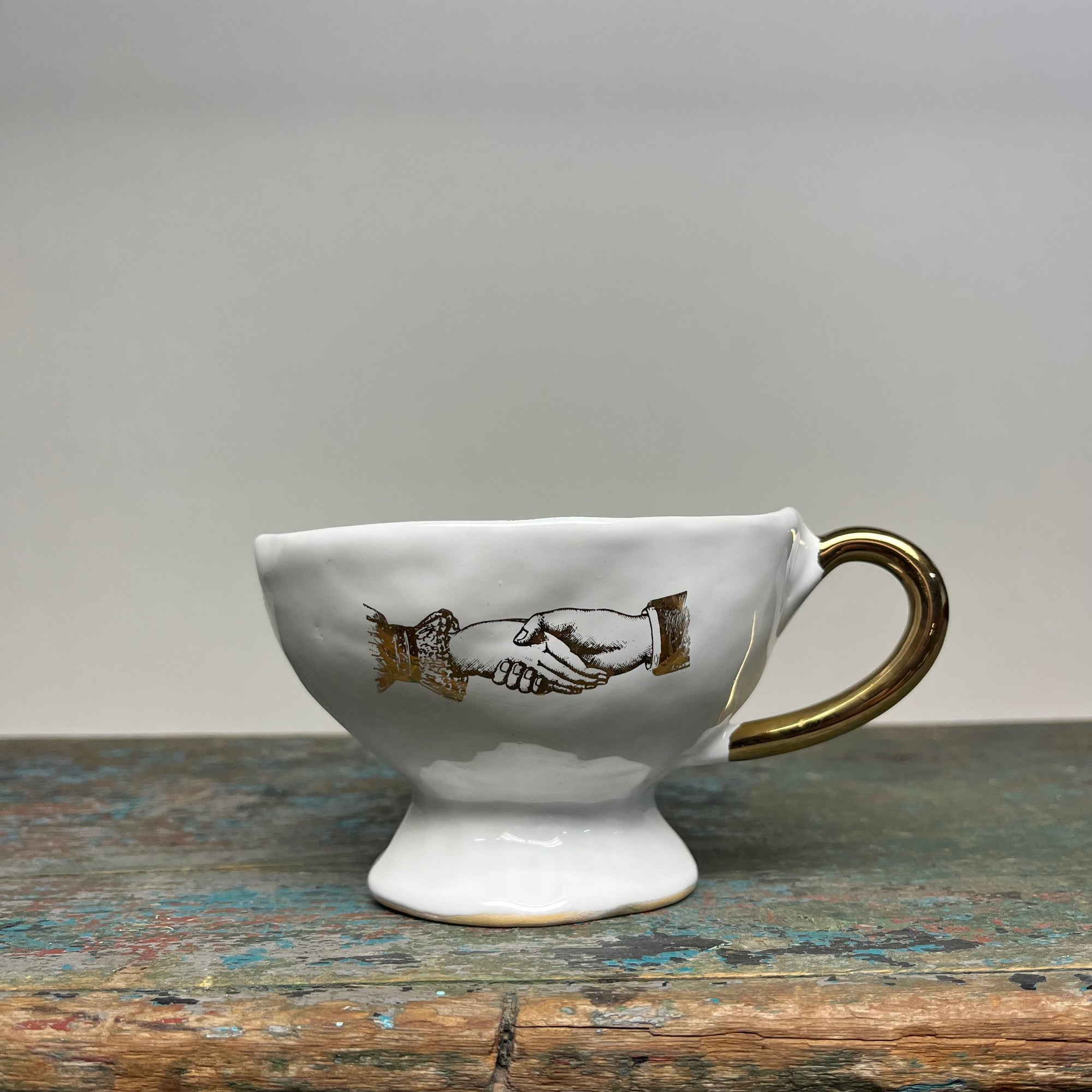 Kuhn Keramik Luxury Gold Hands 'Glam' Office Coffee Cup