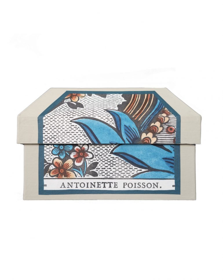 Antoinette Poisson Torrent 72A Small Wedding Box