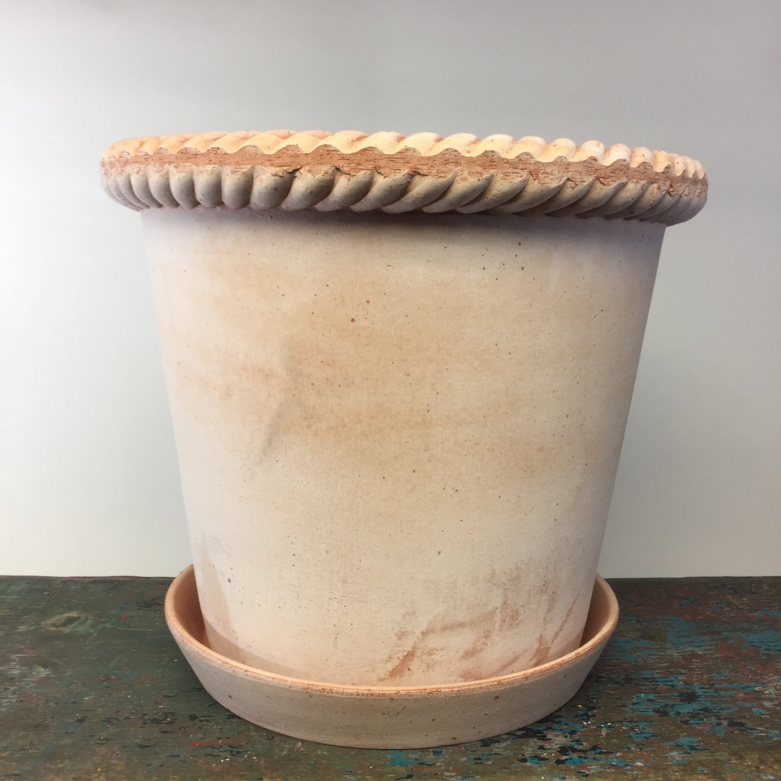 Bergs Emilia Pot with Saucer #35 Rosa