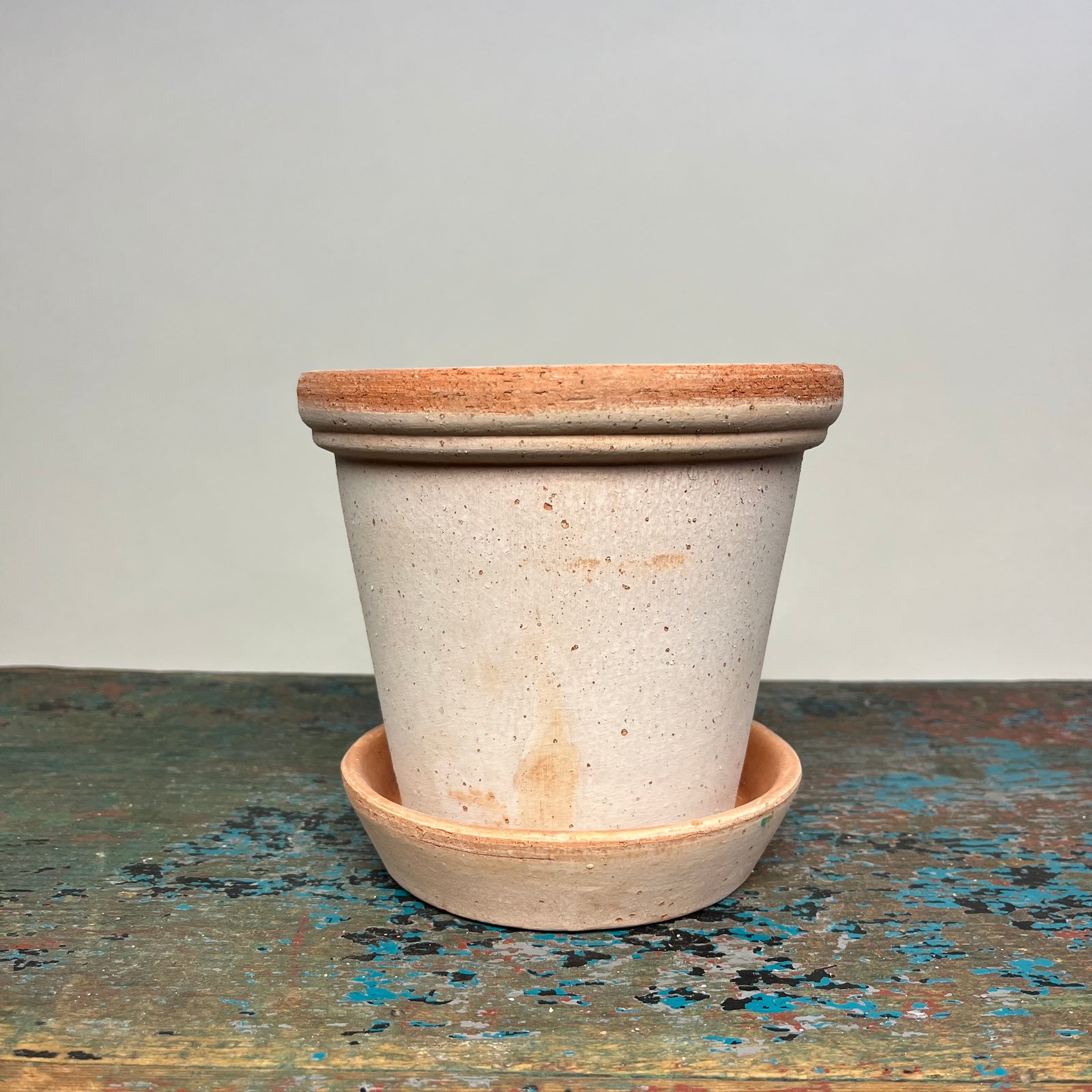 Bergs #14 Flora Pot with Saucer in Raw Rosa