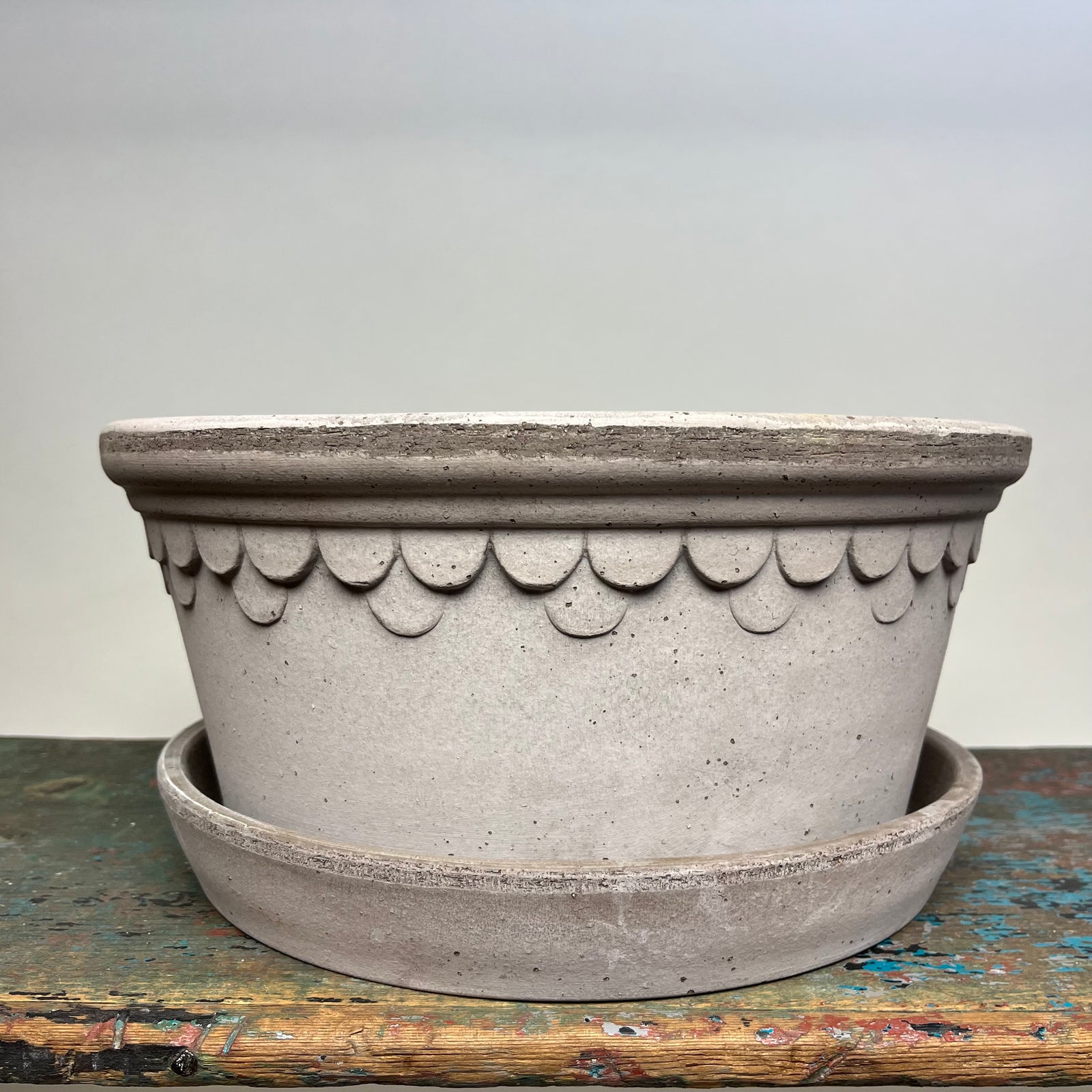 Bergs #30 Copenhagen Low Pot with Saucer in Raw Grey
