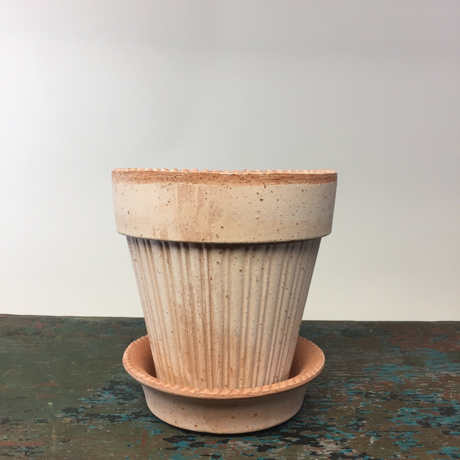 Bergs Simona Pot with Saucer #14