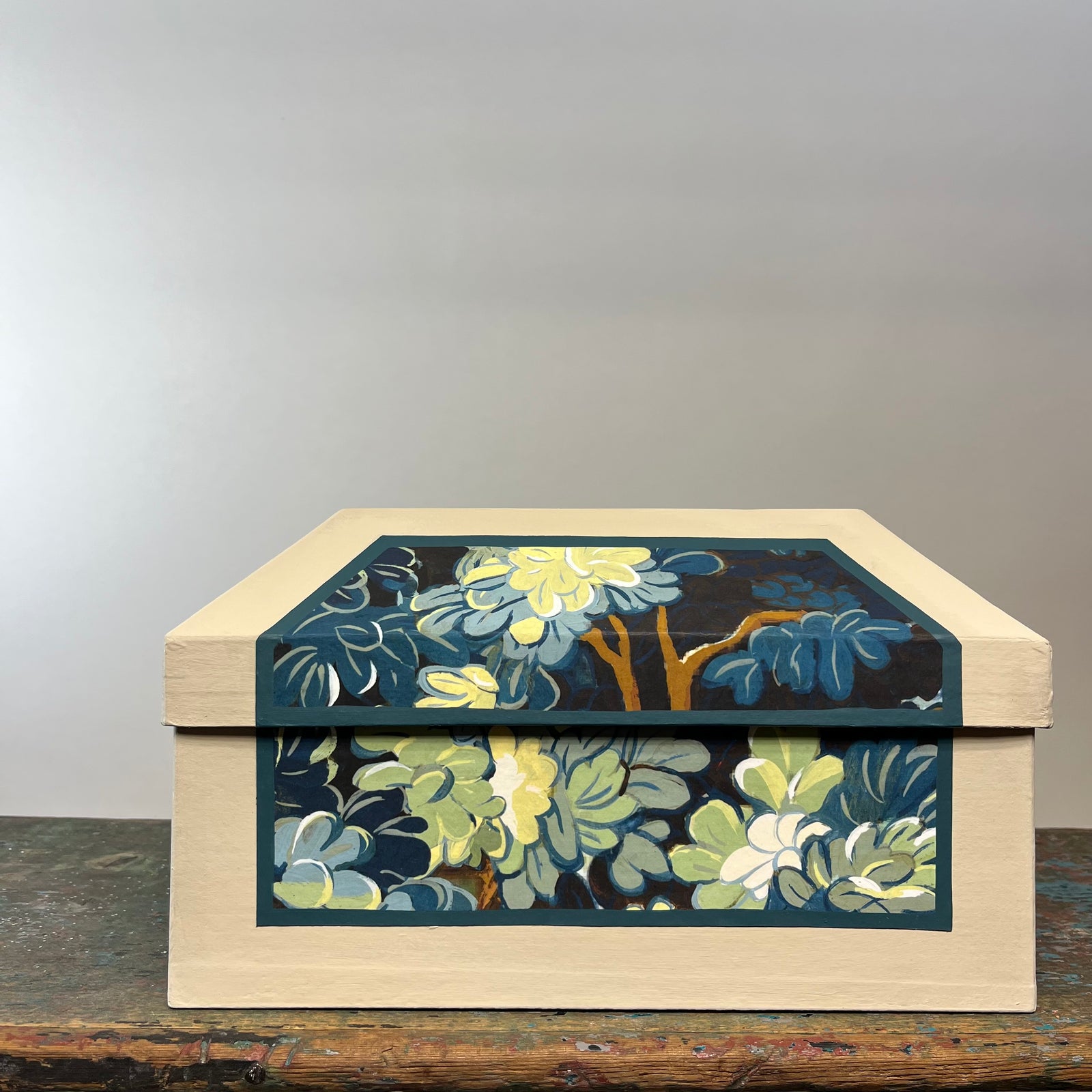 Antoinette Poisson Medium Wedding Box in Joli Bois Paper