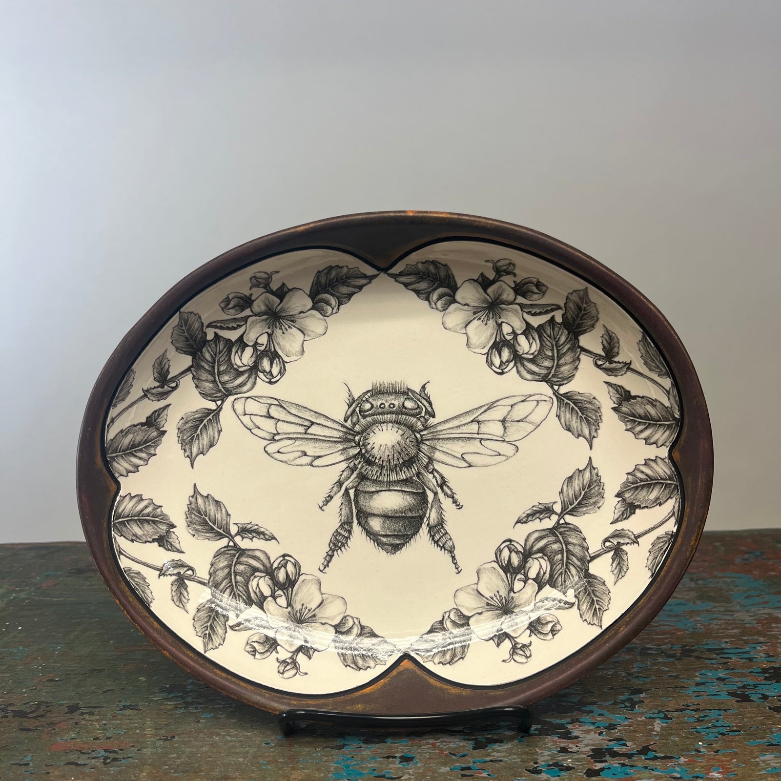 Laura Zindel Honey Bee Small Serving Dish