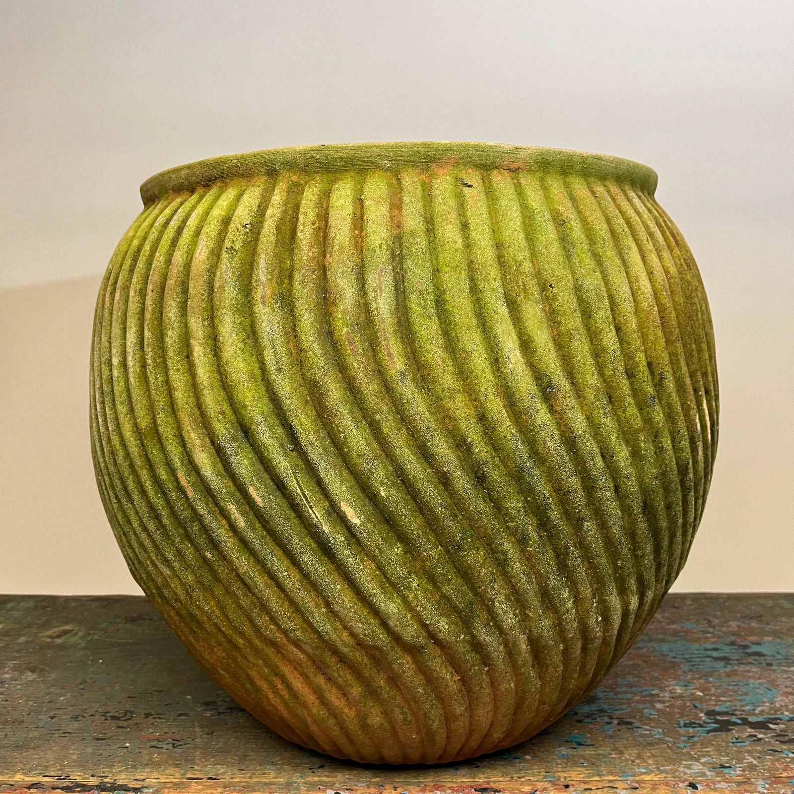 Aged Terracotta Round Remolina Planter