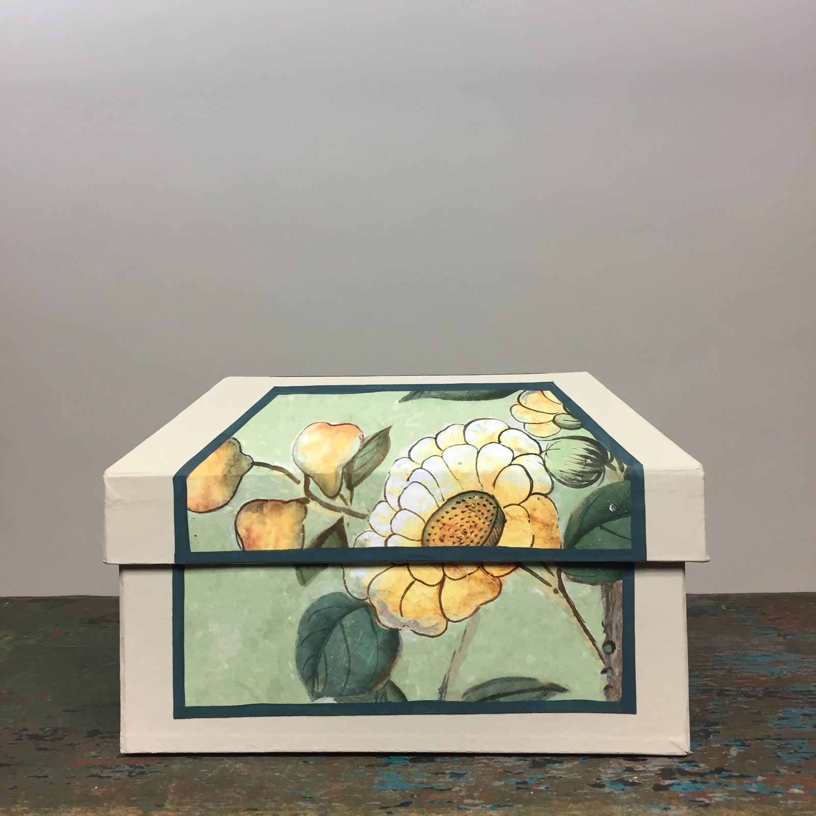 Antoinette Poisson Small Wedding Box in Canton Green
