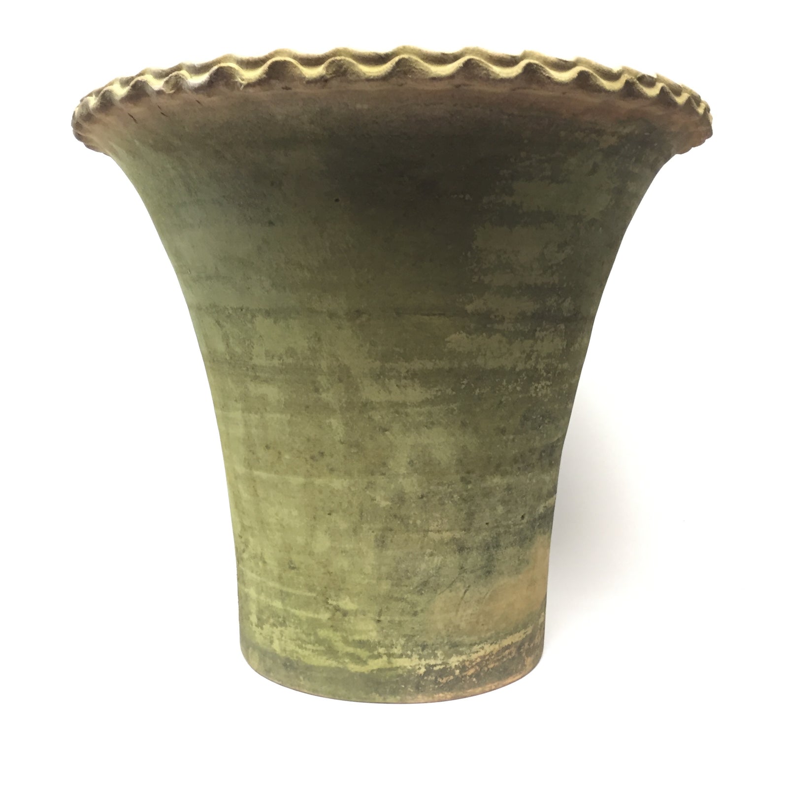 Pie Crust X Large Aged Moss Terracotta Planter